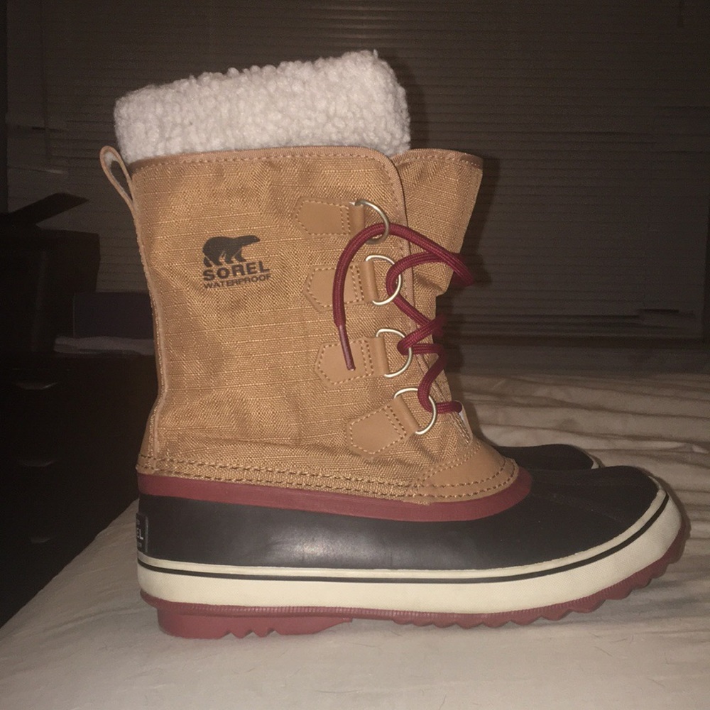 Sorel Waterproof Boots size 7